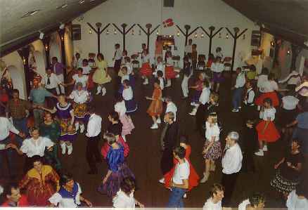 Square dance party in Klitgaarden